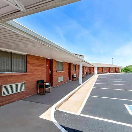 Americas Best Value Inn Belleville Esterno foto