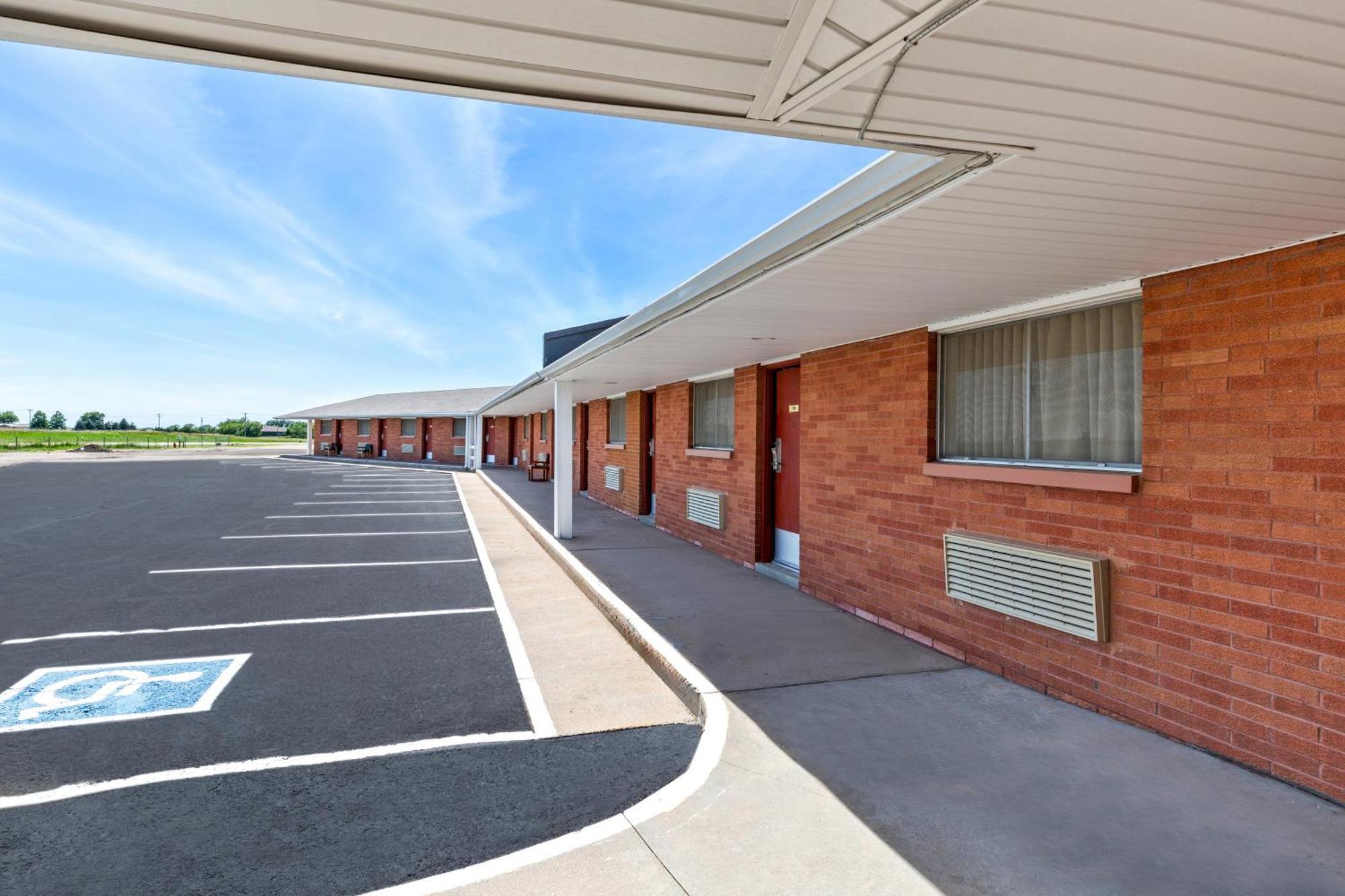 Americas Best Value Inn Belleville Esterno foto